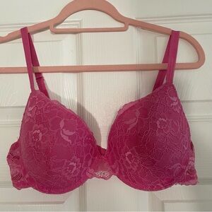 Juicy Couture 38D Pink Lace Underwire Bra floral